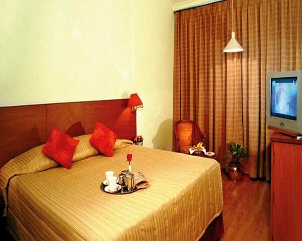 Sun N Star Hotel 7 Restaurant, Bharatpur 3